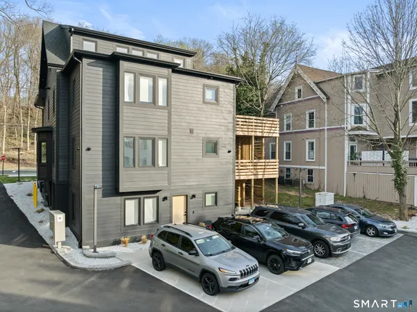 $3,600 | 904 Quinnipiac Avenue, Unit 9, New Haven, CT 06513