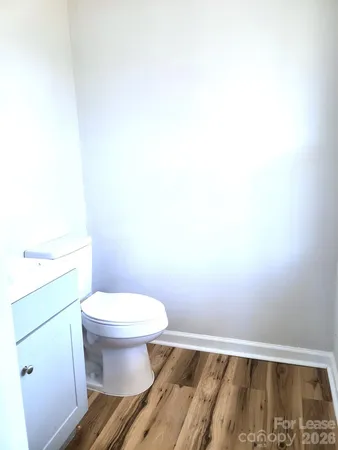$1,800 | 711 East John Street, Matthews, NC 28105