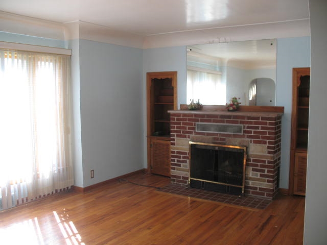 4065 North Linden Road Flint, MI 48504 - Photo 11 of 34 31394459-10.JPG