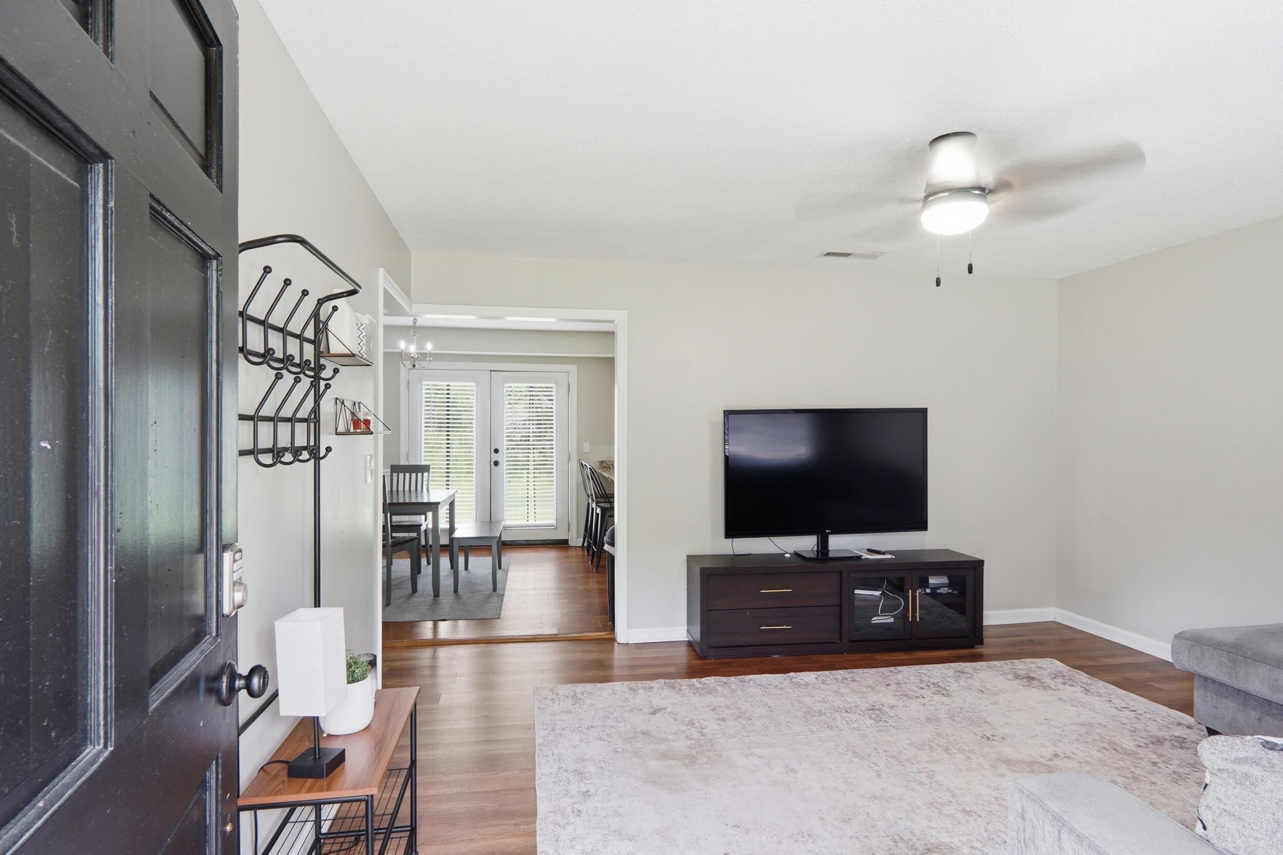 1237 Redeemer Drive Hanahan, SC 29410 - Photo 7 of 49