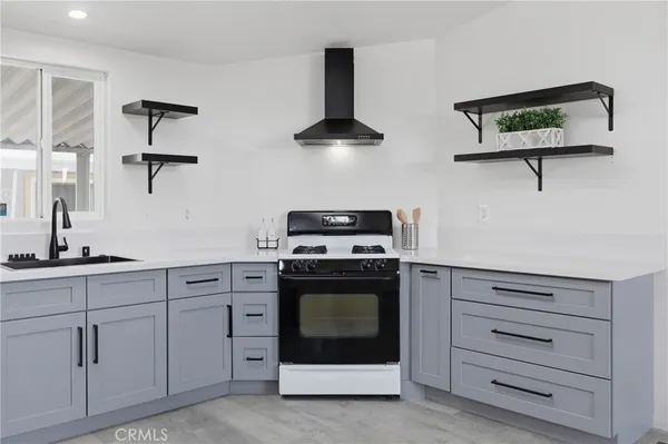 $214,000 | 4901 Green River Road, Unit 153, Corona, CA 92878