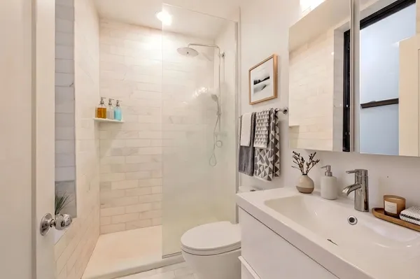$3,300 | 1022 North Ashland Avenue, Unit 2, Chicago, IL 60622