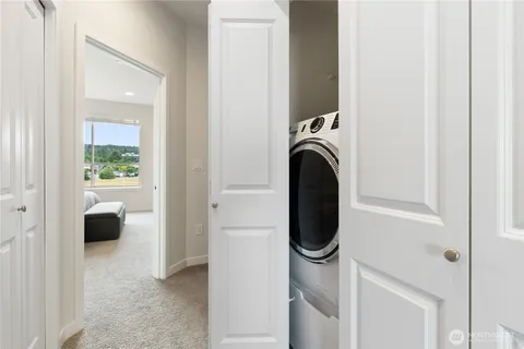 $1,225,000 | 1429 8th Avenue Northeast, Unit 8, Issaquah, WA 98029