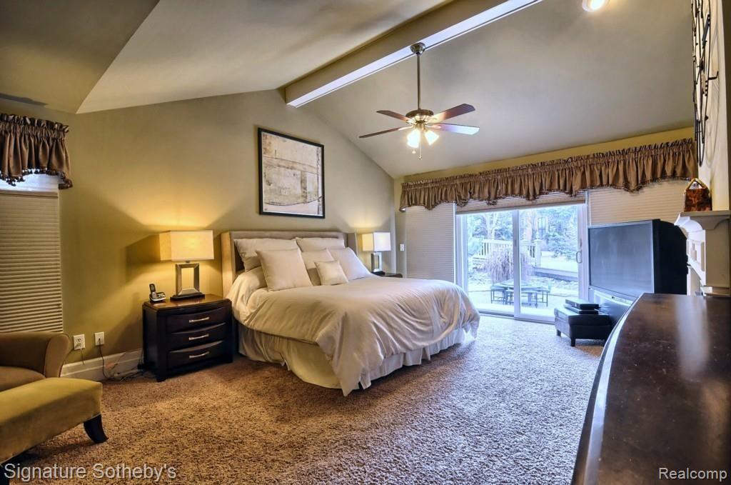 5779 Lochmoor Court Rochester, MI 48306 - Photo 16 of 36 Master_Bedroom.jpg