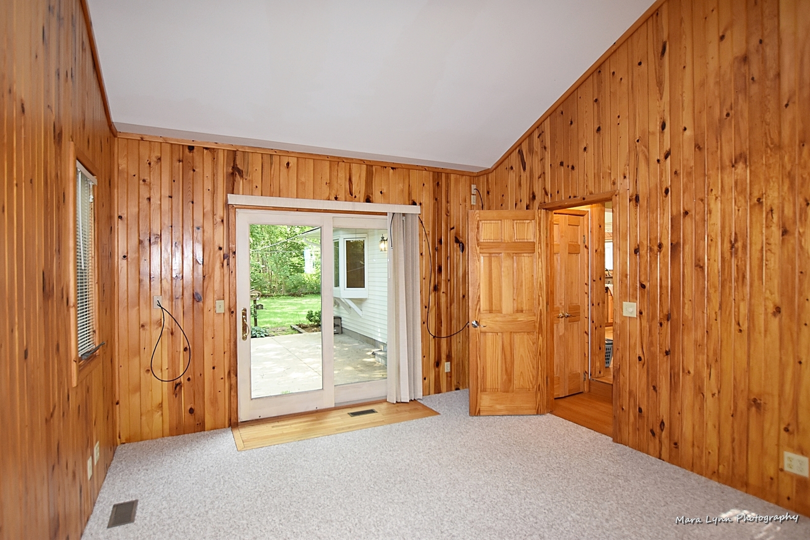 2212 Rockwell Road Aurora, IL 60506 - Photo 15 of 47