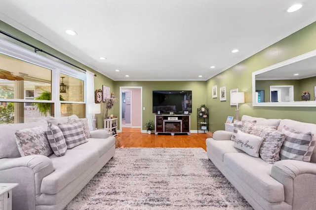 $420,000 | 301 Clebourne Avenue, Chickamauga, GA 30707