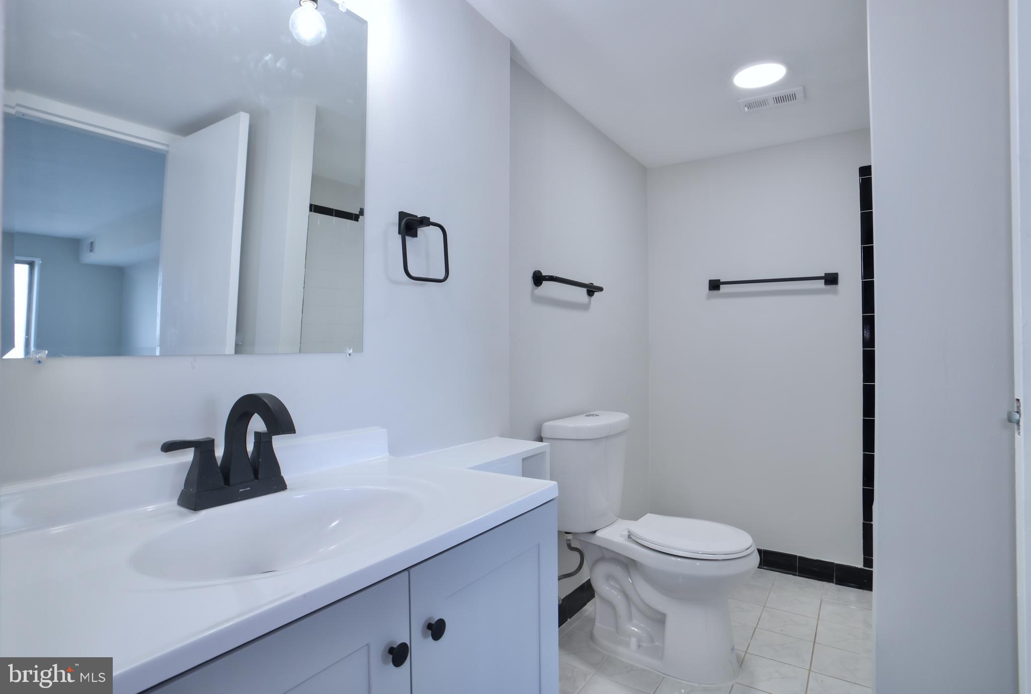 1836 Metzerott Road, Unit 821 Adelphi, MD 20783 - Photo 14 of 23