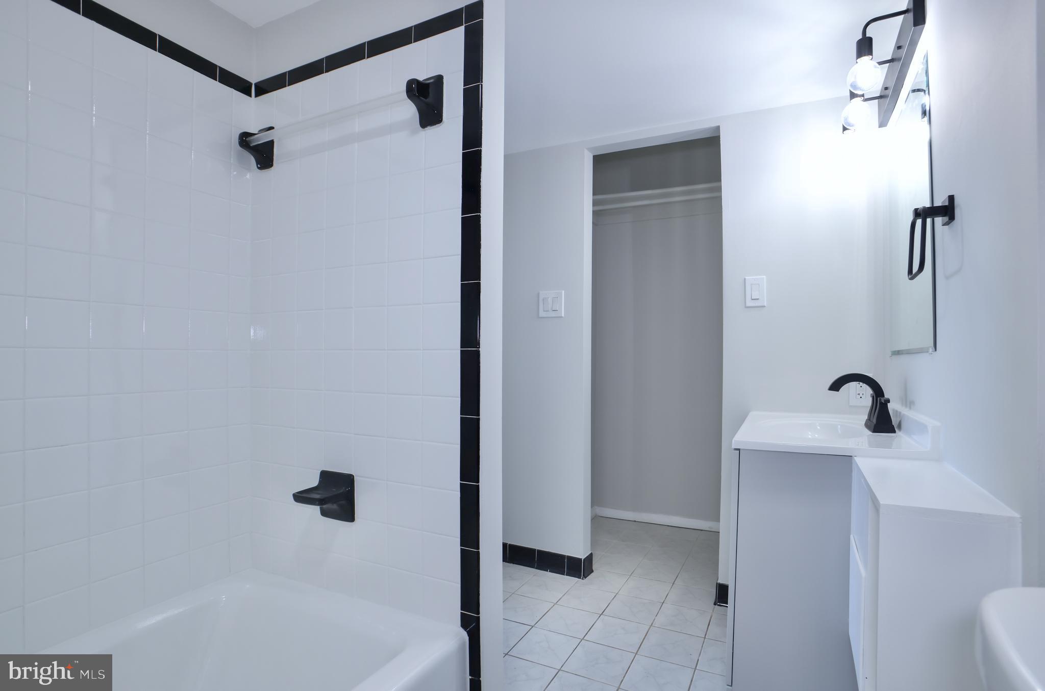 1836 Metzerott Road, Unit 821 Adelphi, MD 20783 - Photo 15 of 23