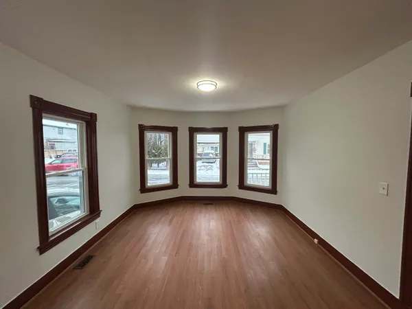 $2,800 | 6 Holmes Street, Unit 1, Nashua, NH 03060