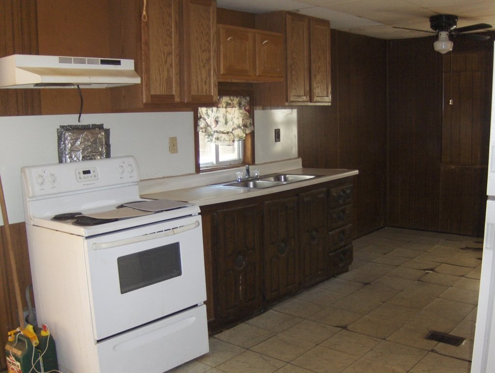 779 Brimfield Road Warren, MA 01083 - Photo 4 of 23 Gallery Image 4