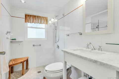 $1,399,000 | 11 Soundview Drive, Glen Cove, NY 11542