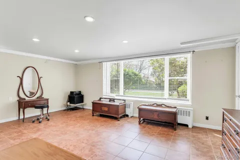 $1,399,000 | 11 Soundview Drive, Glen Cove, NY 11542