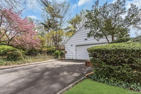 $1,399,000 | 11 Soundview Drive, Glen Cove, NY 11542