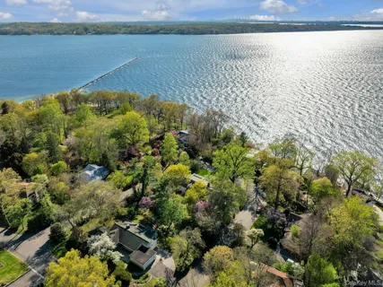 $1,399,000 | 11 Soundview Drive, Glen Cove, NY 11542