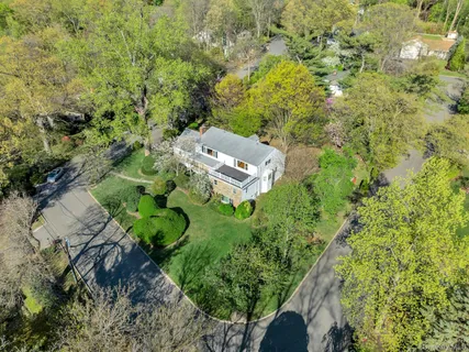 $1,399,000 | 11 Soundview Drive, Glen Cove, NY 11542