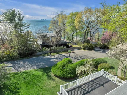 $1,399,000 | 11 Soundview Drive, Glen Cove, NY 11542