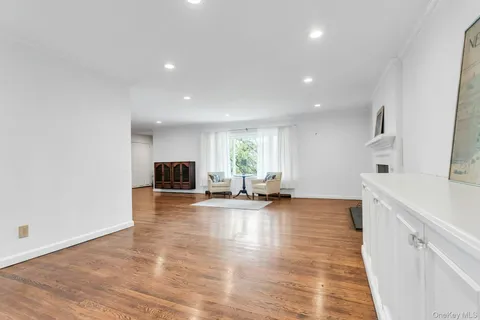 $1,399,000 | 11 Soundview Drive, Glen Cove, NY 11542