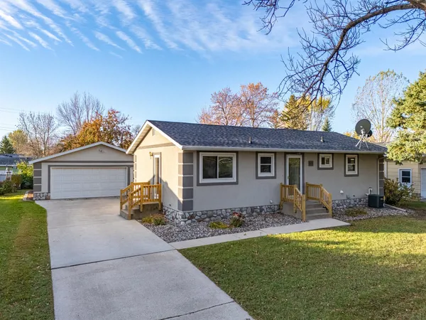 $226,000 | 416 Crescent Avenue, Crookston, MN 56716