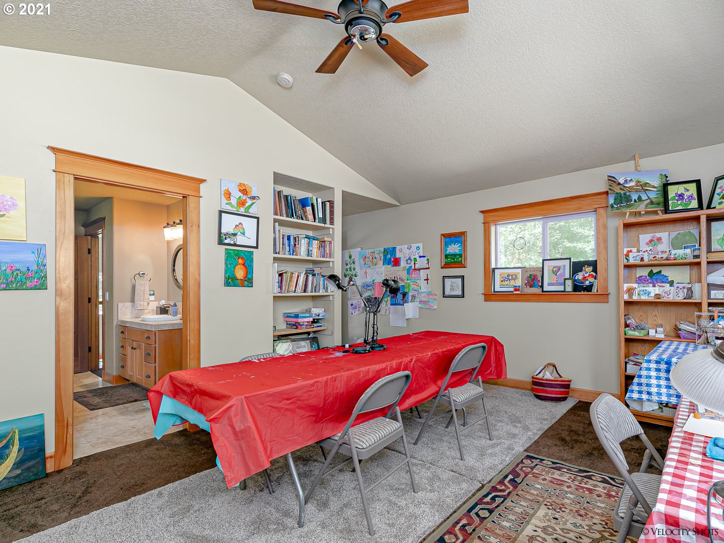33953 Southeast Rainbow Road Estacada, OR 97023 - Photo 27 of 32 Gallery Image 27