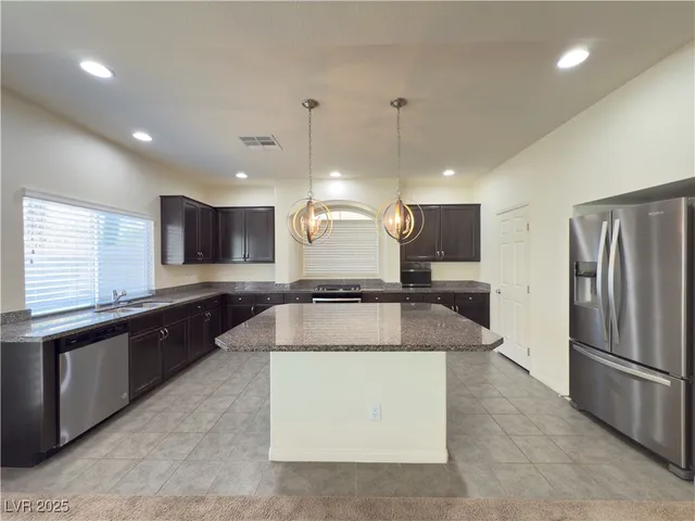 $2,699 | 10588 Parthenon Street, Las Vegas, NV 89183