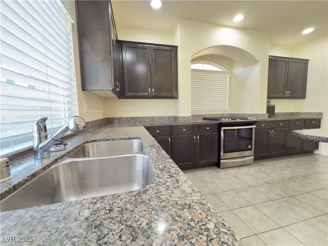 $2,699 | 10588 Parthenon Street, Las Vegas, NV 89183