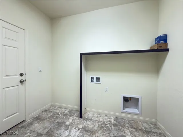 $2,699 | 10588 Parthenon Street, Las Vegas, NV 89183