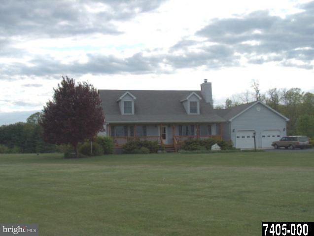 637 Swift Run Road Gettysburg, PA 17325 - Photo 3 of 8