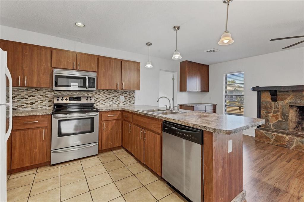 7305 Innsbrook Street Englewood, FL 34224 - Photo 12 of 40 Gallery Image 12
