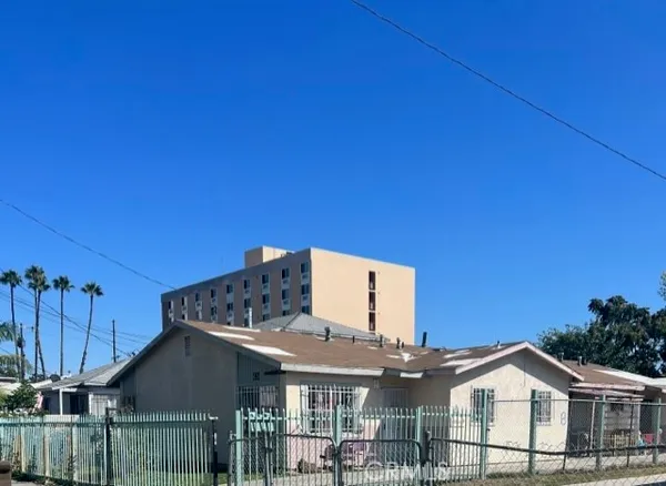 $670,000 | 426 West Laurel Street, Compton, CA 90220