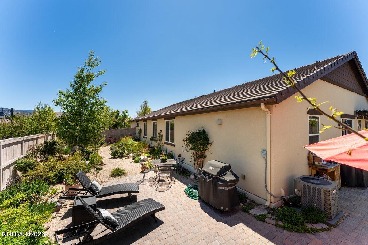 1825 Cholula Drive Reno, NV 89521 - Photo 25 of 26 1825 Cholula- side yard 2