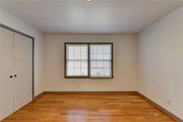 $3,000 | 525 Abernathy Road Northeast, Sandy Springs, GA 30328