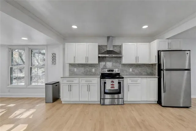 $3,000 | 525 Abernathy Road Northeast, Sandy Springs, GA 30328