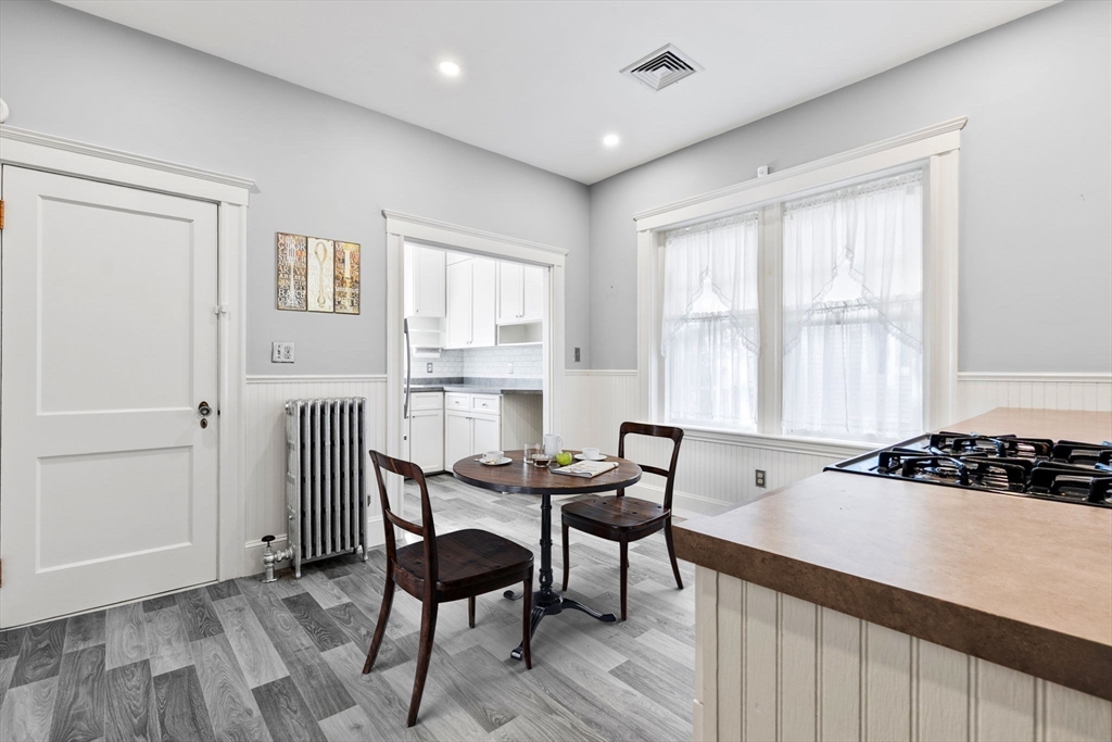 8 Newcastle Road Peabody, MA 01960 - Photo 15 of 38