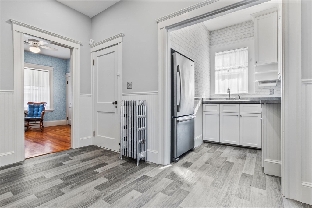 8 Newcastle Road Peabody, MA 01960 - Photo 19 of 38