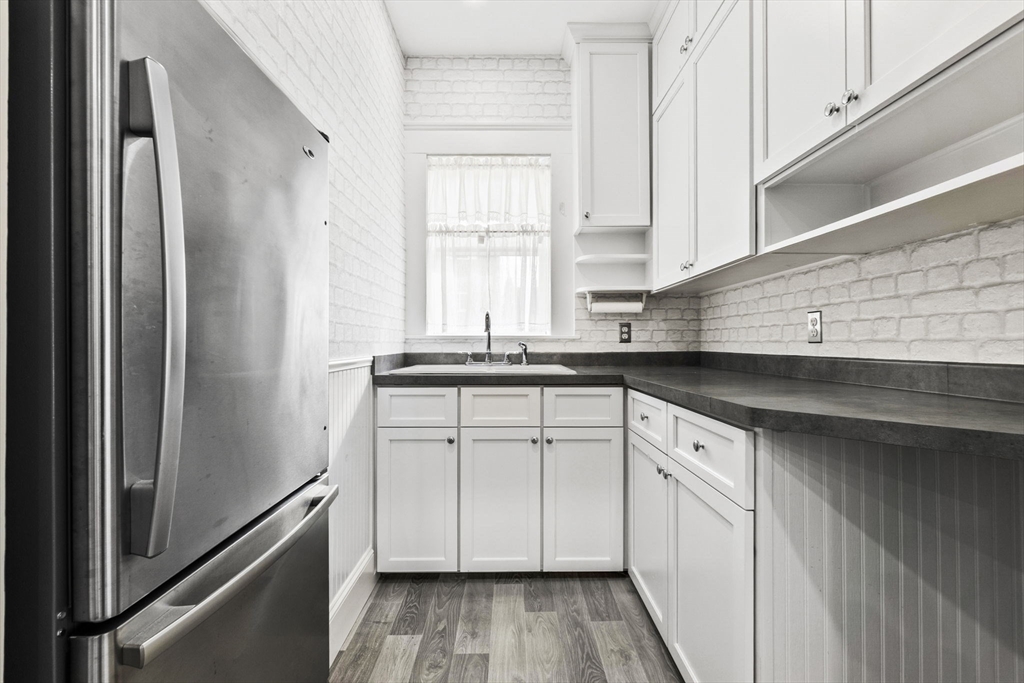 8 Newcastle Road Peabody, MA 01960 - Photo 20 of 38