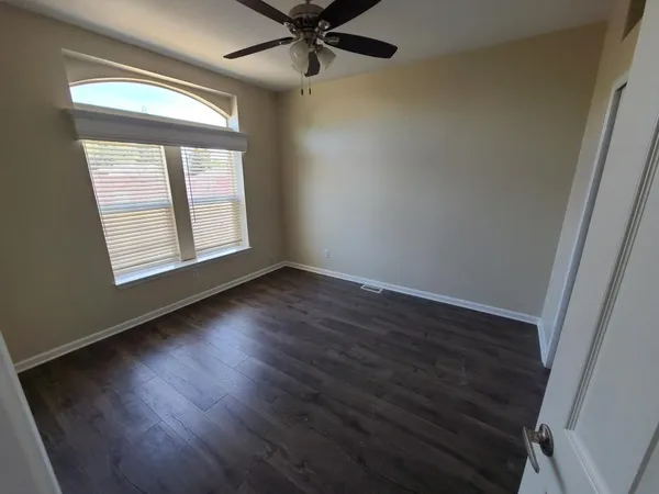 $2,695 | 318 Hickory Street, Roseville, CA 95678