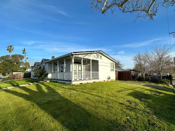 $2,695 | 318 Hickory Street, Roseville, CA 95678