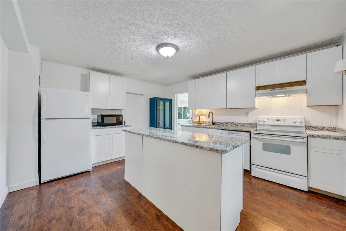 1209 Bishop Road Blacksburg, VA 24060 - Photo 12 of 46 Gallery Image 12