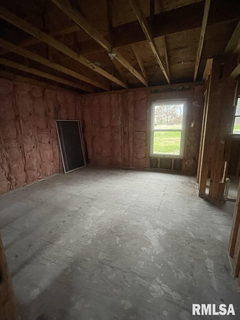 7837 Highway 37 Benton, IL 62812 - Photo 24 of 37 a view of an empty room and a window