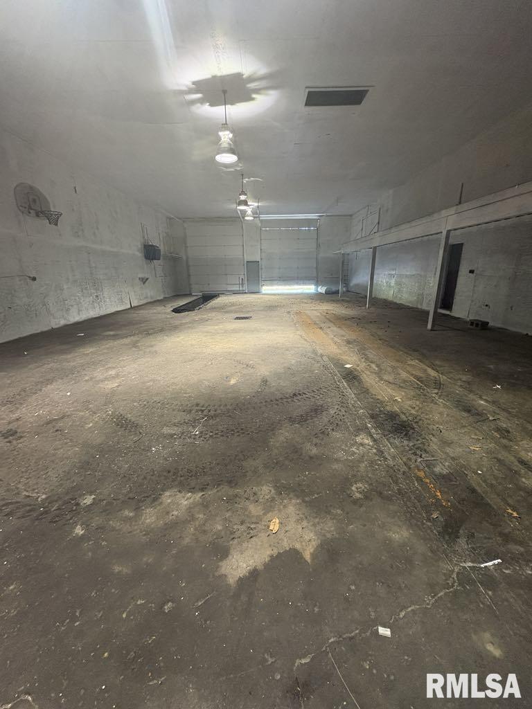 7837 Highway 37 Benton, IL 62812 - Photo 29 of 37 a view of empty room