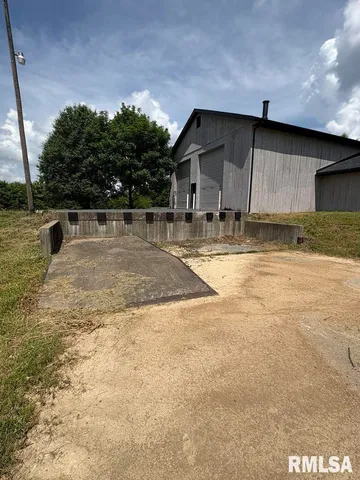 $195,000 | 7837 Highway 37, Benton, IL 62812