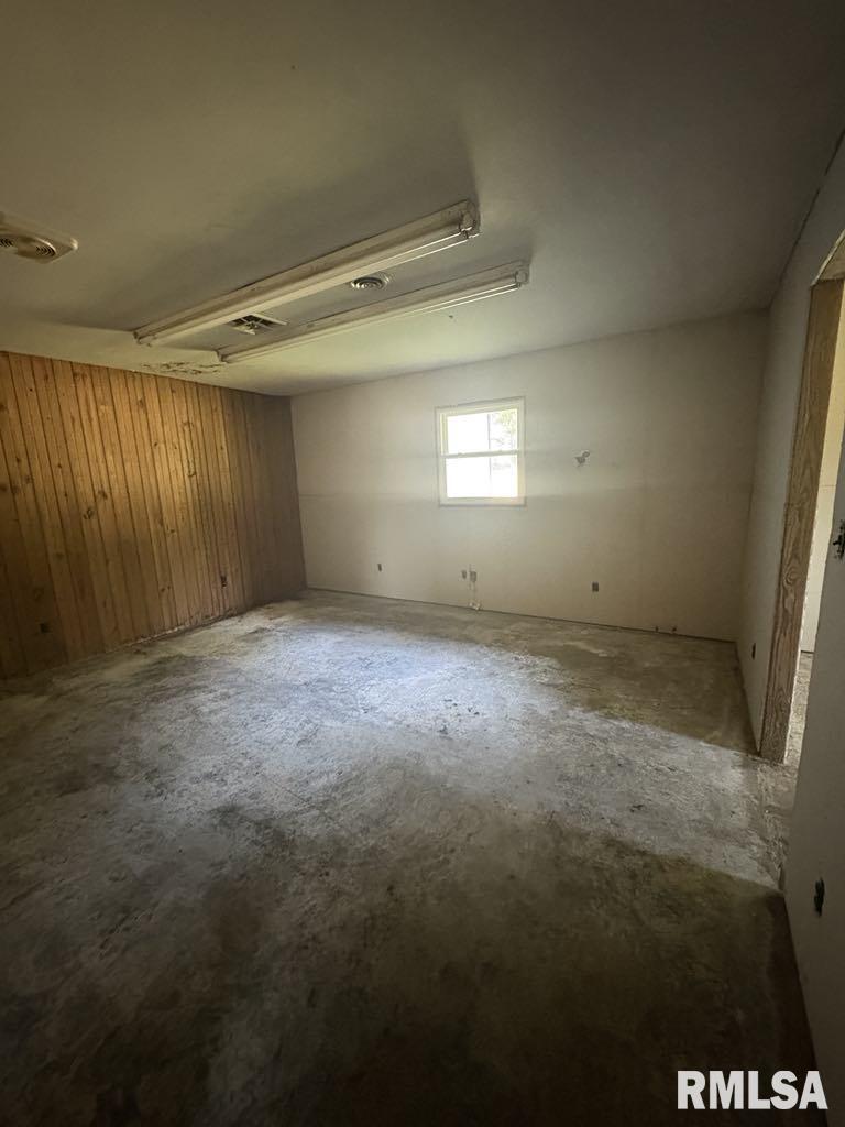 7837 Highway 37 Benton, IL 62812 - Photo 37 of 37 a view of an empty room