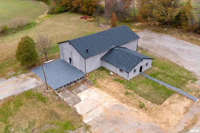 $195,000 | 7837 Highway 37, Benton, IL 62812