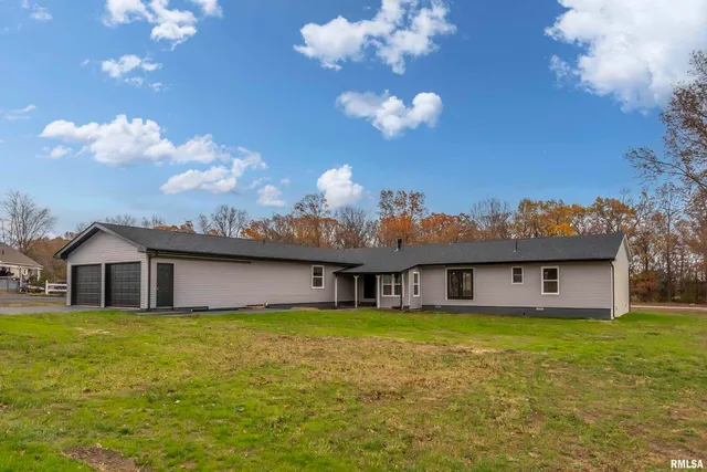 $195,000 | 7837 Highway 37, Benton, IL 62812