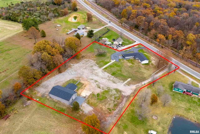 $195,000 | 7837 Highway 37, Benton, IL 62812