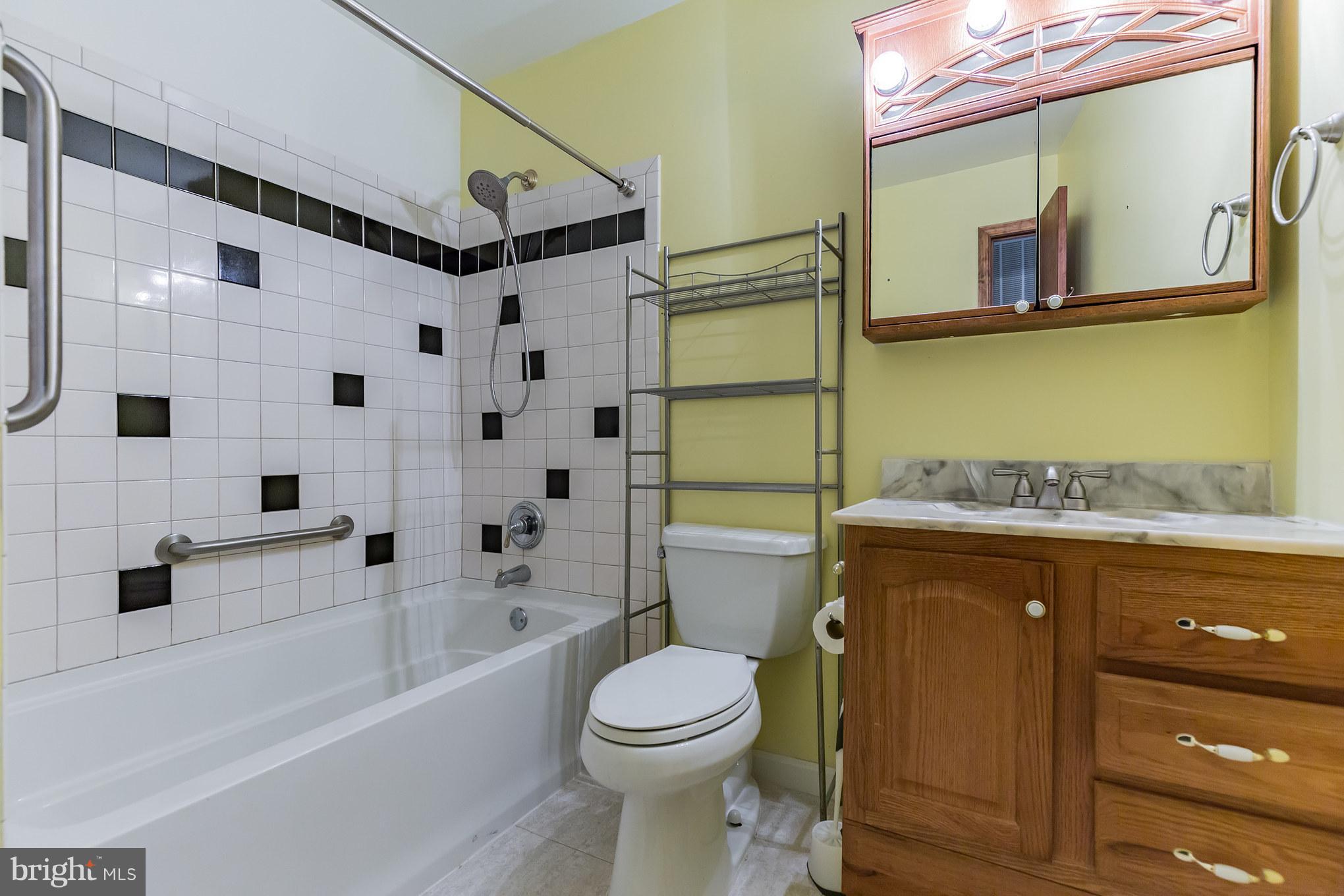 3431 Allday Road Huntingtown, MD 20639 - Photo 20 of 30 Bath