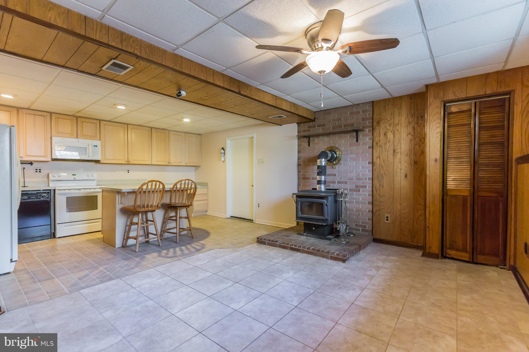 3431 Allday Road Huntingtown, MD 20639 - Photo 22 of 30 Family Room