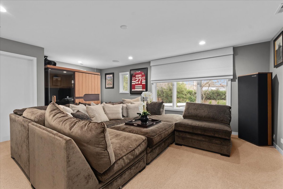 885 Oak Drive Glencoe, IL 60022 - Photo 14 of 35