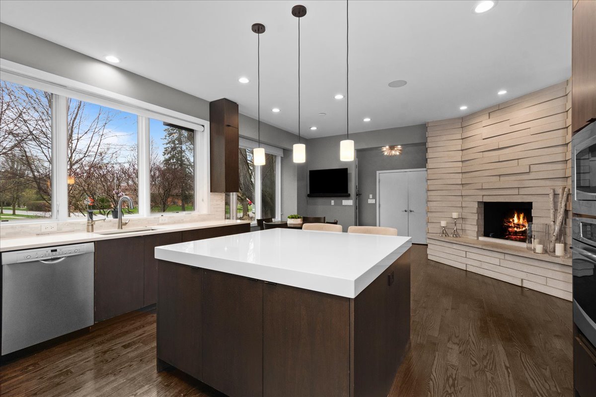 885 Oak Drive Glencoe, IL 60022 - Photo 6 of 35