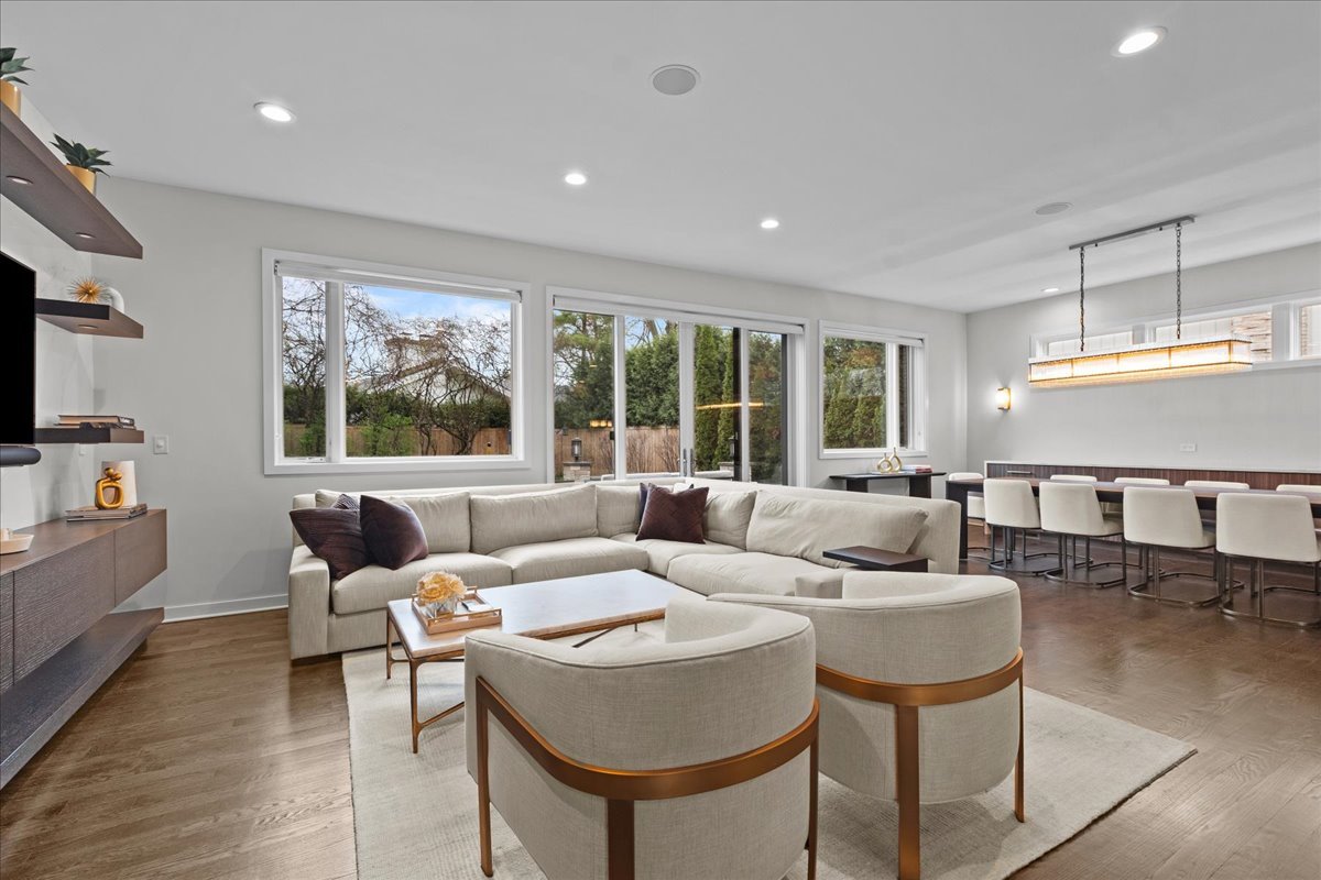 885 Oak Drive Glencoe, IL 60022 - Photo 10 of 35